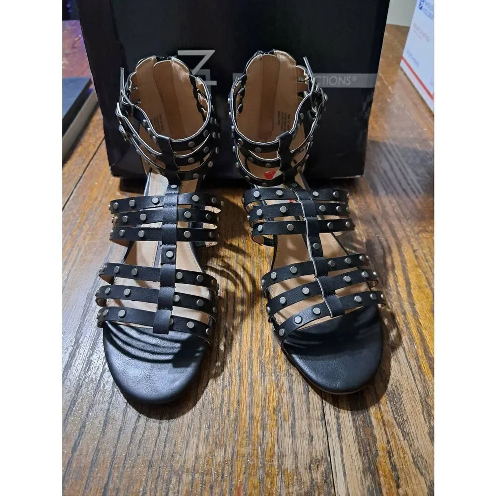 Size 8.5 New Directions Amica Black Studded Open Toe Short Wedge Strappy Shoes
